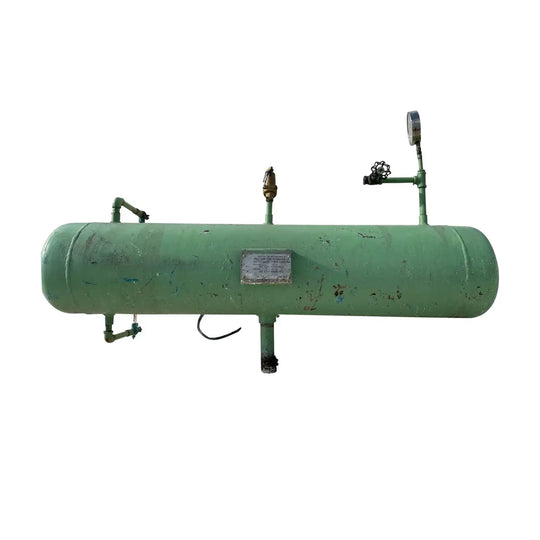 Recipiente de aceite horizontal con intercambiador de calor de precisión (12" de diámetro x 60" de largo. 33 galones)