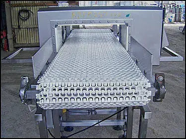 Safeline Metal Detector