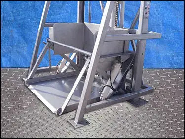 Dumper hidráulico de Materials Transportation Company - 3000 lbs.