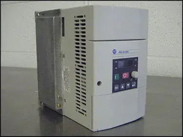 Variador de frecuencia Allen-Bradley de 5 HP