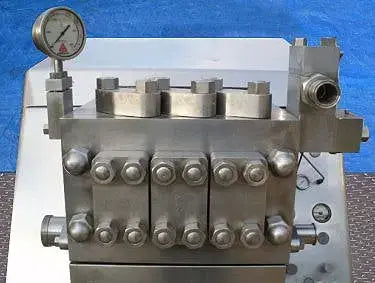 Homogeneizador APV Gaulin serie MC45