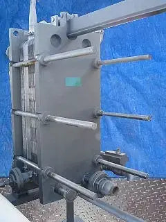 Patín APV HTST con placas de titanio - 235 pies cuadrados