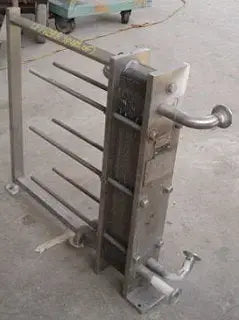 Intercambiador de calor de placas APV - 14 pies cuadrados