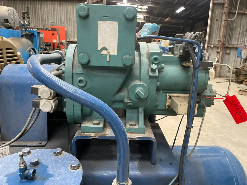 Frick RXB-50 Rotary Screw Compressor Package (Frick XJS120S, 125 HP 460 V, Micro Control Panel)