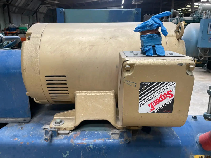 Frick RXB-50 Rotary Screw Compressor Package (Frick XJS120S, 125 HP 460 V, Micro Control Panel)