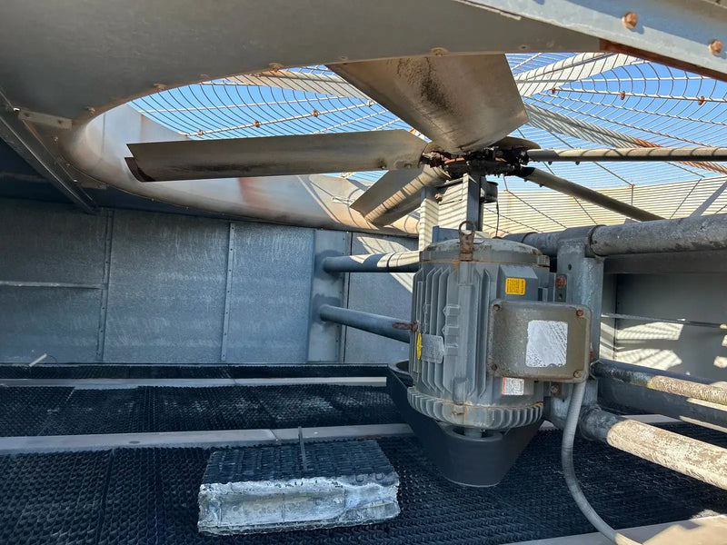 Condensador evaporativo Evapco ATC-1426E-1G (713 toneladas nominales, 2 motores, 1 unidad de torre)
