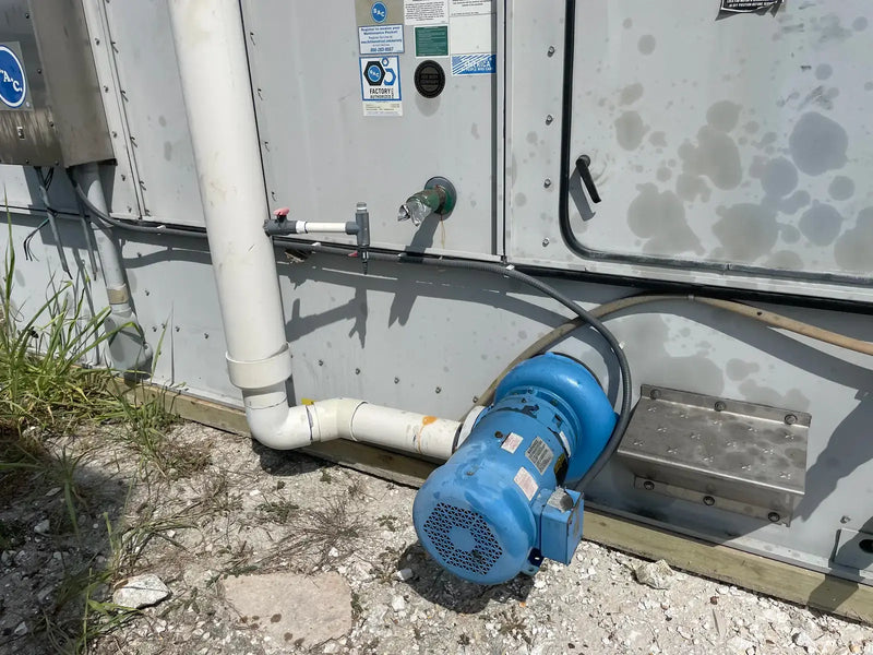 BAC VAC-751A Evaporative Condenser (751 Nominal Tons, 4- HP Motors, 1 Tower Unit)