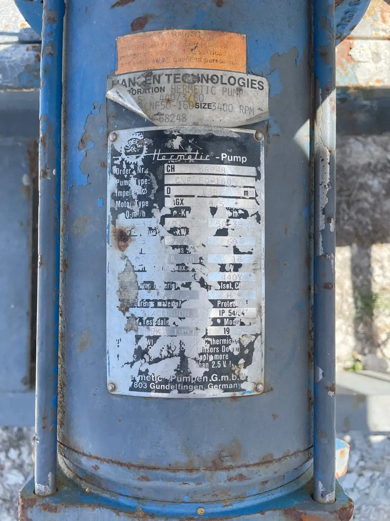 Recirculador de amoníaco vertical RVS (50 x 132 pulgadas, 1405 galones)
