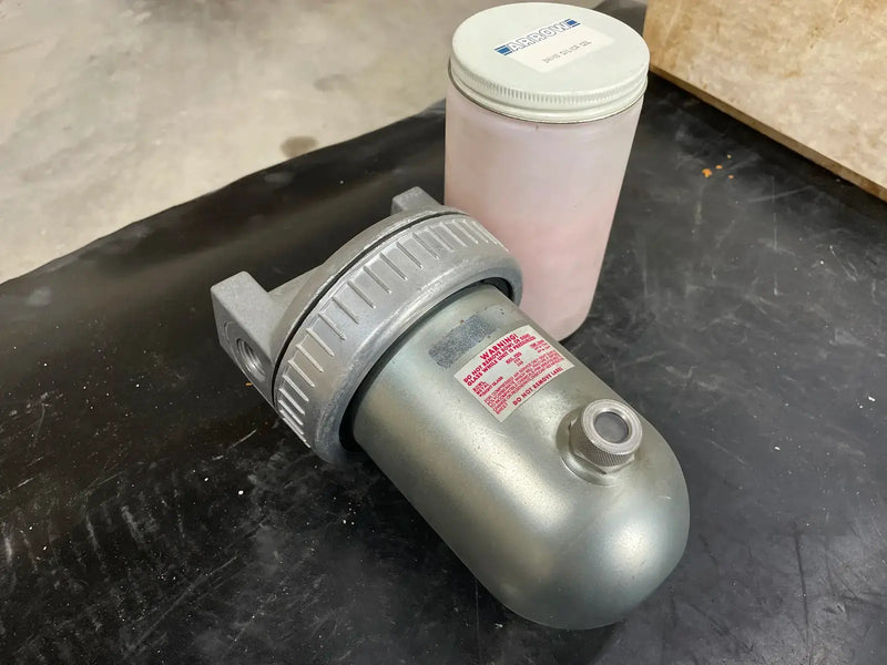 Arrow D10-04-V 1/2 Pneumatic Desiccant  Filter Air System Dryer