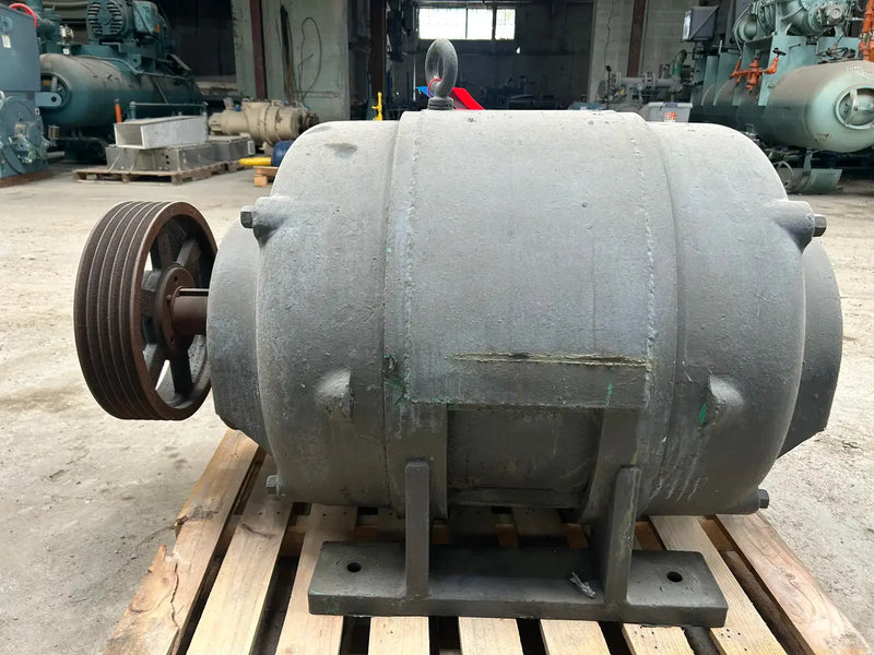 Motor de inducción trifásico Howell Electric (125 HP, 1185 RPM, 220/440 V)