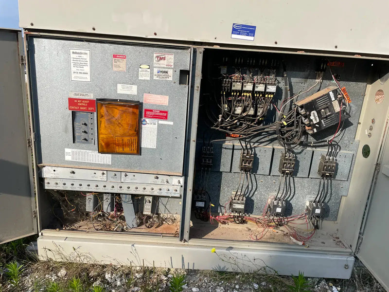 Snyder General / McQuay Air cooled Chiller 125 Ton
