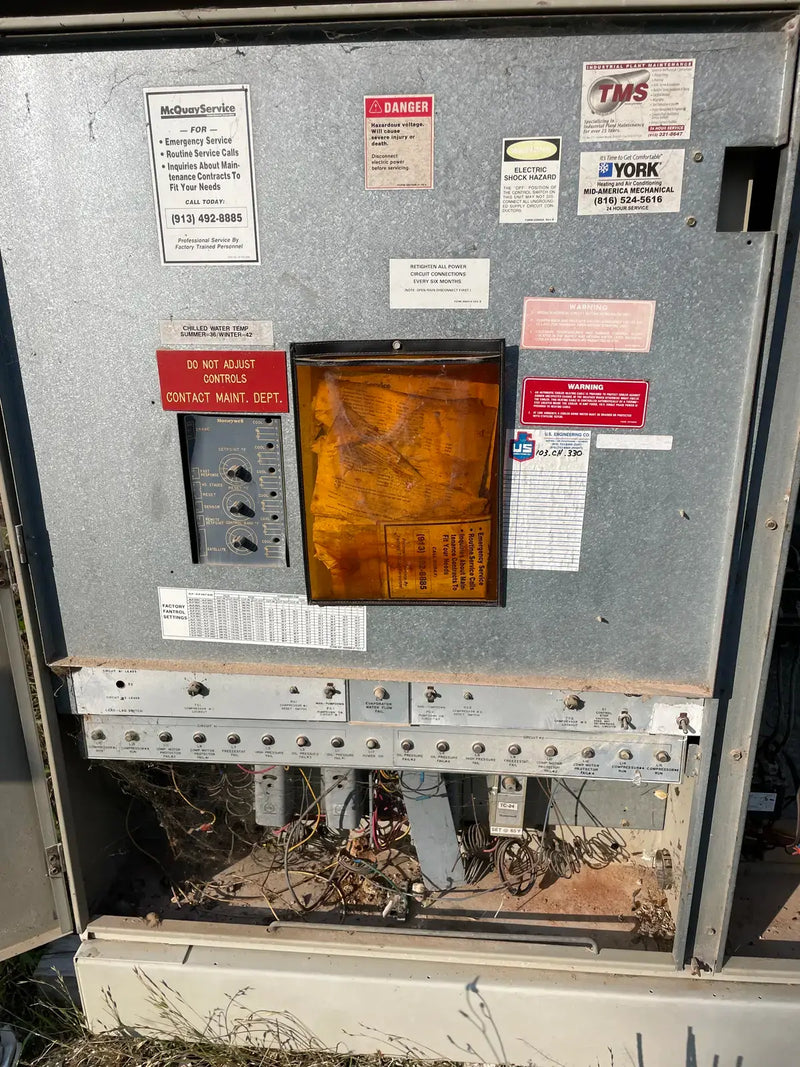 Snyder General / McQuay Air cooled Chiller 125 Ton