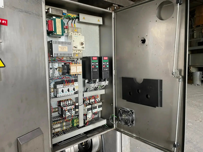 Congelador continuo Tetra Pak Hoyer KF 1000XC (9TR, (3) motores incluidos con panel de control)