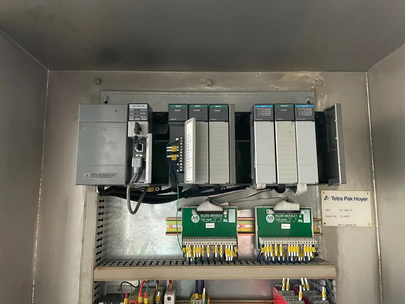 Congelador continuo Tetra Pak Hoyer KF 1000XC (9TR, (3) motores incluidos con panel de control)