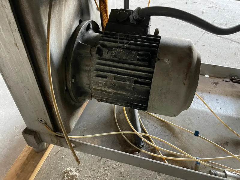 Congelador continuo Tetra Pak Hoyer KF 1000XC (9TR, (3) motores incluidos con panel de control)