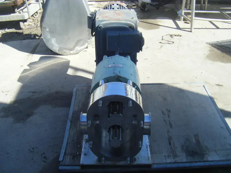 Bomba de desplazamiento positivo Tri-Clover PRE300-4M-UH4-SL-S (10 HP, 300 GPM máx.)