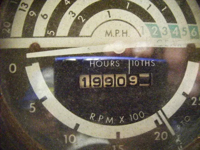 John Deere 401BG Tractor