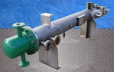 Kinema Inc. Intercambiador de calor de carcasa y tubos - 113 pies cuadrados