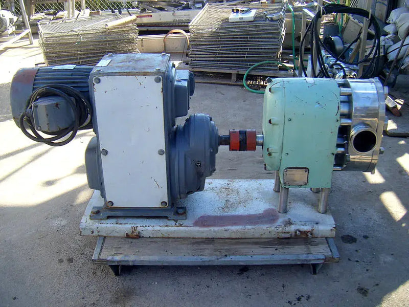 Bomba de desplazamiento positivo Tri-Clover PRE300-4M-UH4-SL-S (10 HP, 300 GPM máx.)