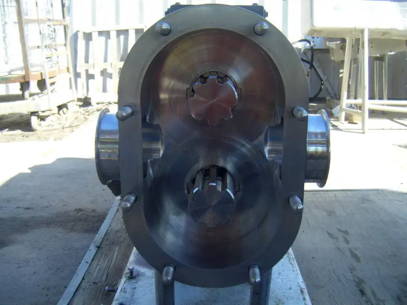 Bomba de desplazamiento positivo Tri-Clover PRE300-4M-UH4-SL-S (10 HP, 300 GPM máx.)