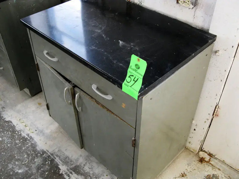 Kewaunee Scientific Corporation Kem Metal Laboratory Cabinet