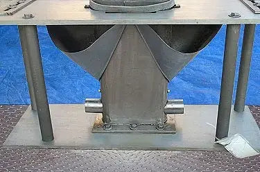 Collar y tubo de ensacadora