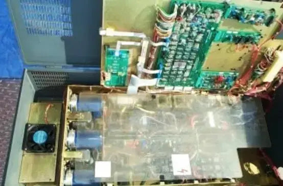 Inversor de frecuencia variable Allen-Bradley de 75 HP