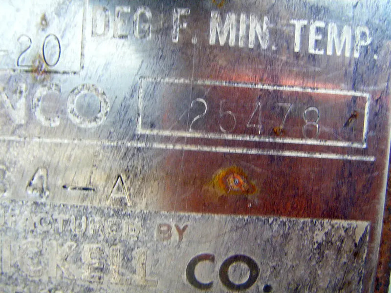 Receptor vertical EL Nickell Co. - 745 galones