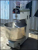 Batidora en espiral Hobart - 250 lbs.