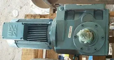 Motor Eurodrive SEW de 7-1/2 CV.