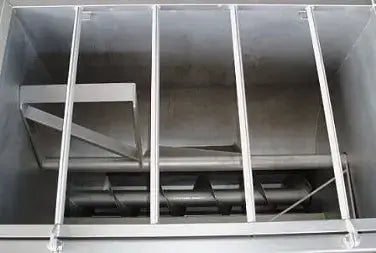 Licuadora de paletas FPEC con descarga de barrena de tornillo - 85 Cu. Pie.