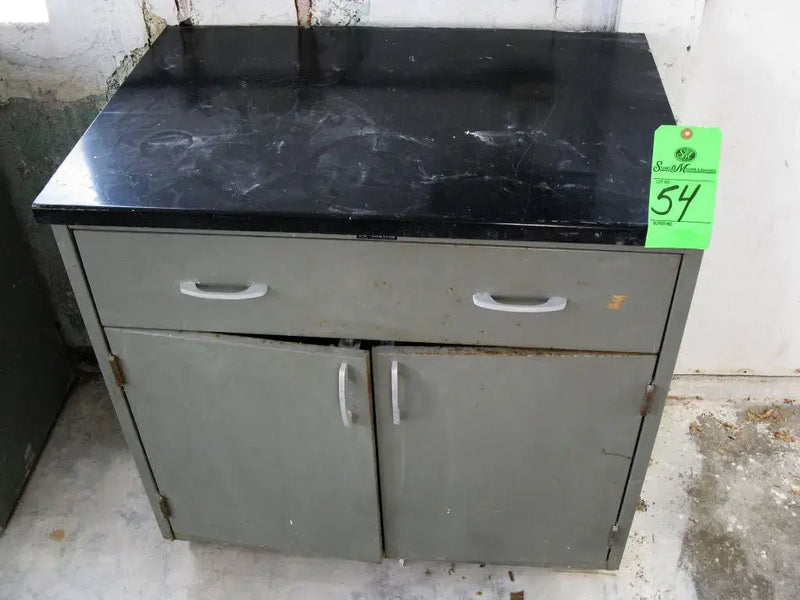 Kewaunee Scientific Corporation Kem Metal Laboratory Cabinet