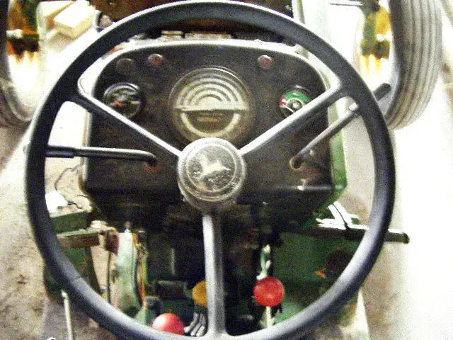 John Deere 401BG Tractor