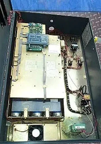 Inversor de frecuencia variable Allen-Bradley de 75 HP