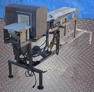 Safeline Metal Detector