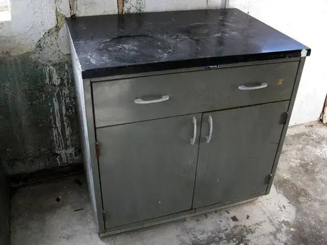 Kewaunee Scientific Corporation Kem Metal Laboratory Cabinet