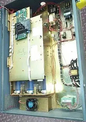 Inversor de frecuencia variable Allen-Bradley de 75 HP