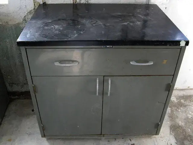 Kewaunee Scientific Corporation Kem Metal Laboratory Cabinet