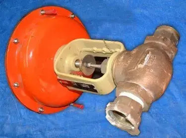 Válvula de controles Fisher modelo 54-24588
