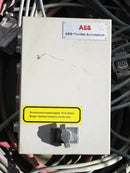 Paquete de brazo robótico industrial serie IRB 2400 de ABB Robotics