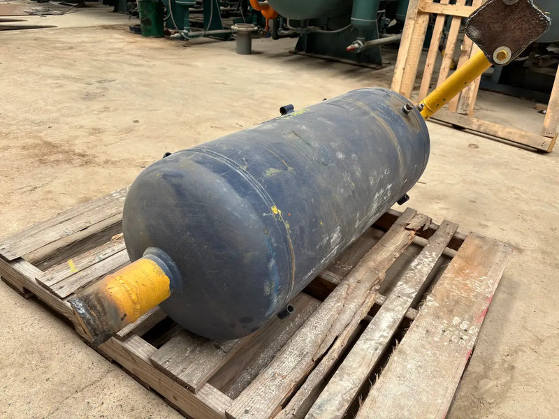 Henry Technologies COS-16042-140 Vertical Ammonia Oil Tank (16in X 42in. 140 Gallons)