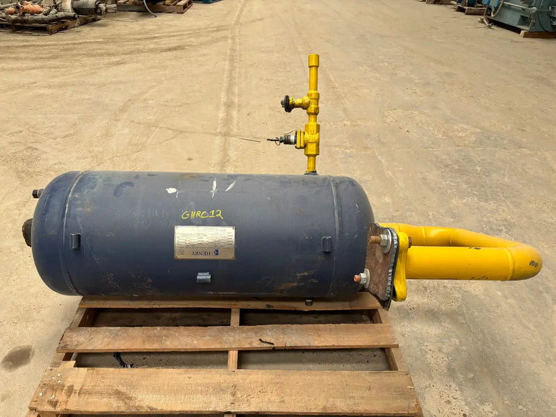 Henry Technologies COS-16042-140 Vertical Ammonia Oil Tank (16in X 42in. 140 Gallons)