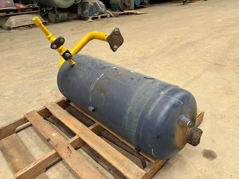 Henry Technologies COS-16042-140 Vertical Ammonia Oil Tank (16in X 42in. 140 Gallons)