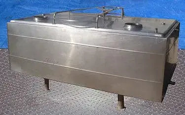 Girton Single Shell Insulated Holding Tank- 300 Gallon