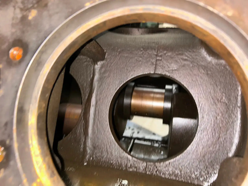 Mycom N6B 6-Cylinder Reciprocating Compressor(Parts)
