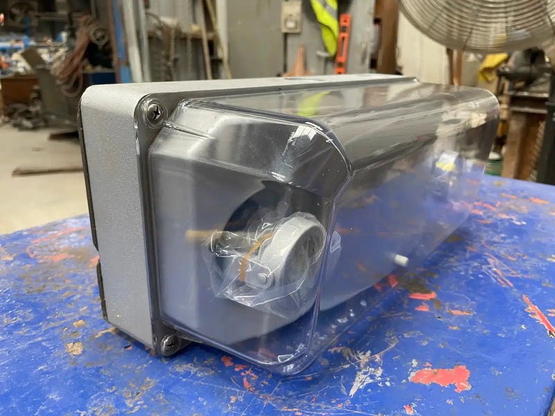 Lámpara de emergencia Cooper Lighting UEL1WHSD