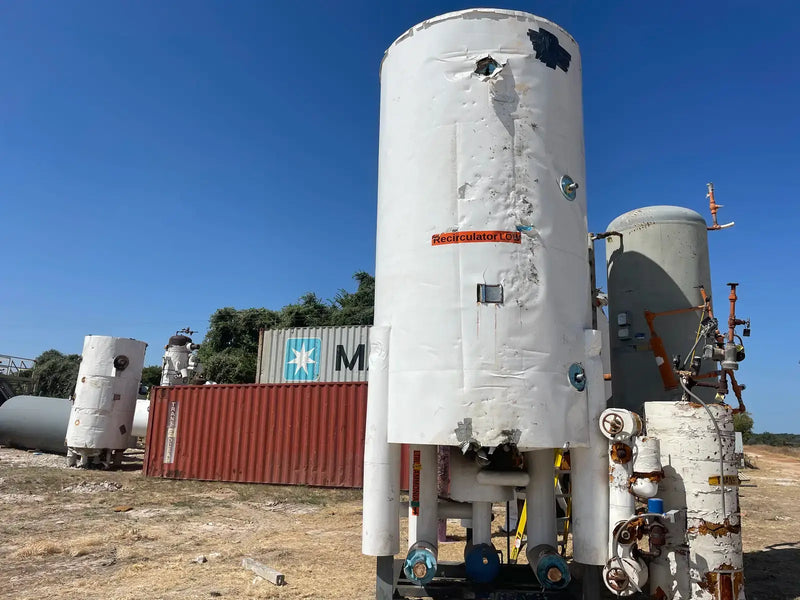 Recirculador de amoníaco vertical RVS (50 x 132 pulgadas, 1405 galones)