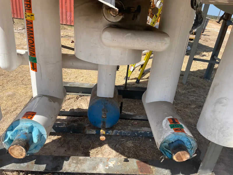 Recirculador de amoníaco vertical RVS (50 x 132 pulgadas, 1405 galones)