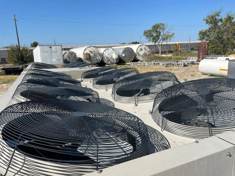 Paquete de condensación enfriado por aire McQuay AGS250B27-ER10 (*CONVERTIDO de un enfriador de agua enfriado por aire de 250 toneladas)