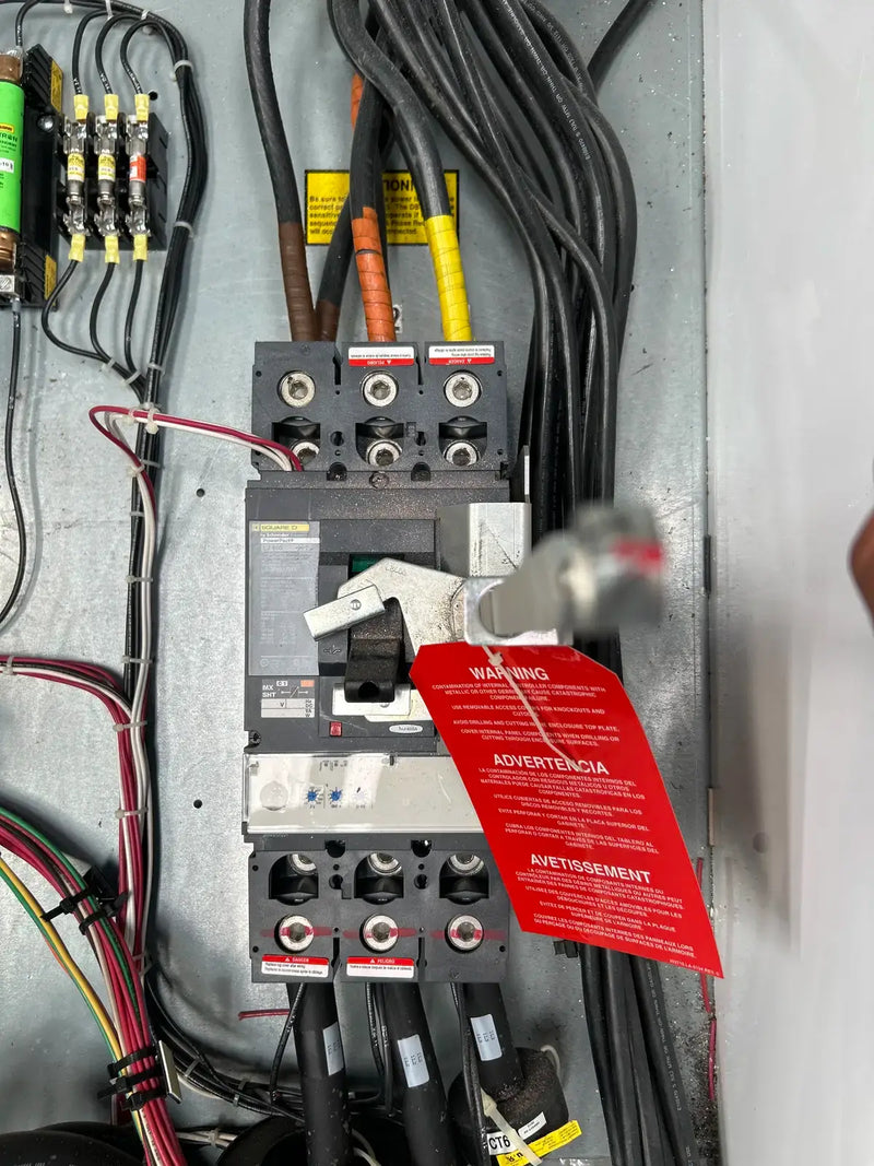 Arrancador de motor de compresor de tornillo de estado sólido Schneider Electric (250 HP, 460 voltios, 60 Hz)